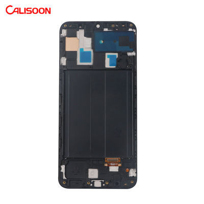 صفحه نمایش LCD سامسونگ با 3 پورت HDMI برای تجربه با وضوح بالا